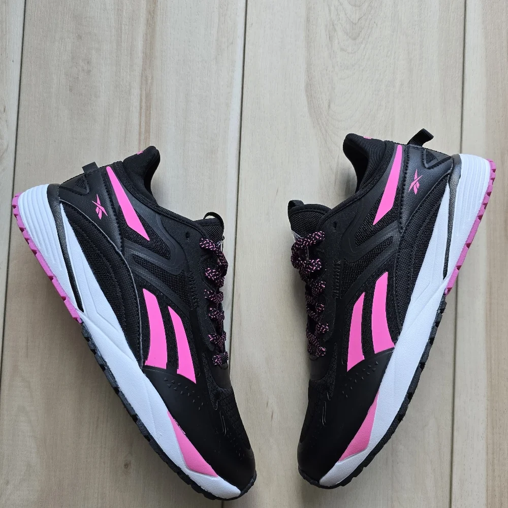 NEW Reebok Kids Girls Neon Pink/Black Athletic Sneakers